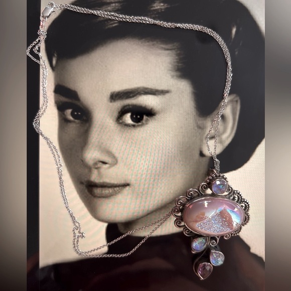 Sajen Druzy and semi precious stone necklace in SS with double chain necklace. - Picture 2 of 13